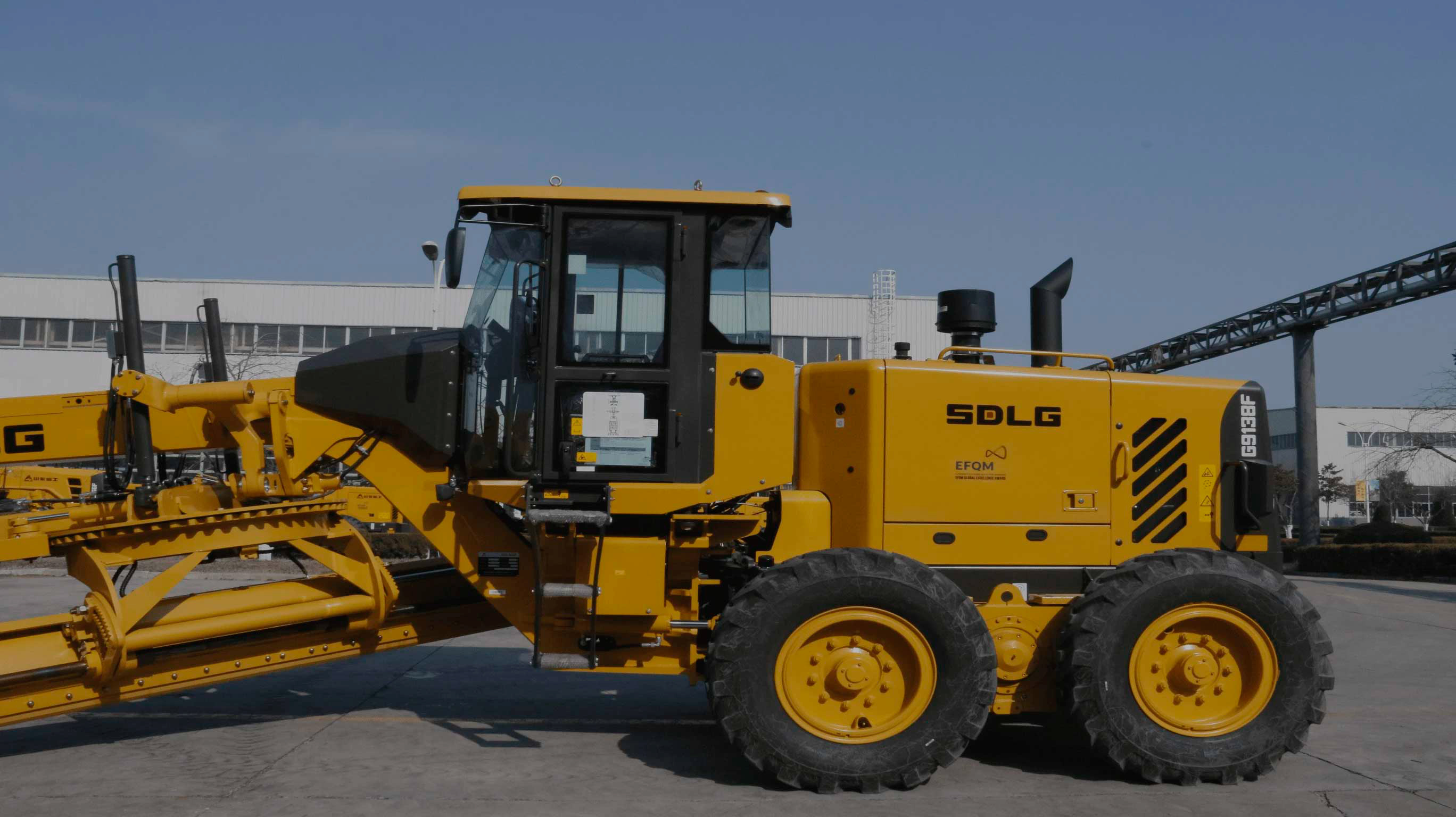 Motoniveladora SDLG G9190 en operación en Argentina.