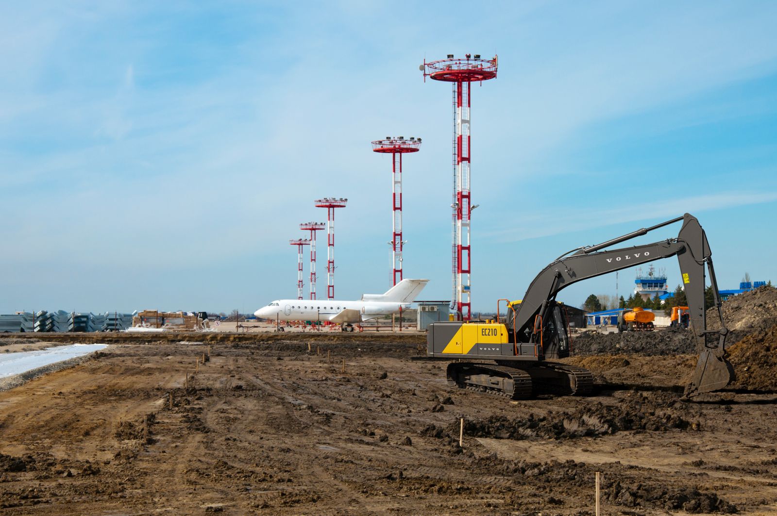 Foto 4 - Excavadora sobre orugas Volvo EC210